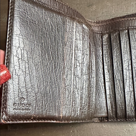 Authentic Gucci Tan and Brown Monogram Wallet - Picture 4 of 14